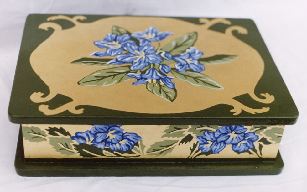 Scatola portagioie fiori e oro