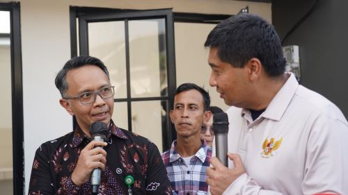 Akad massal 51 unit rumah jadi bukti sinergi perbankan swasta dan pengembang dalam mempercepat kepemilikan rumah bagi masyarakat berpenghasilan rendah.