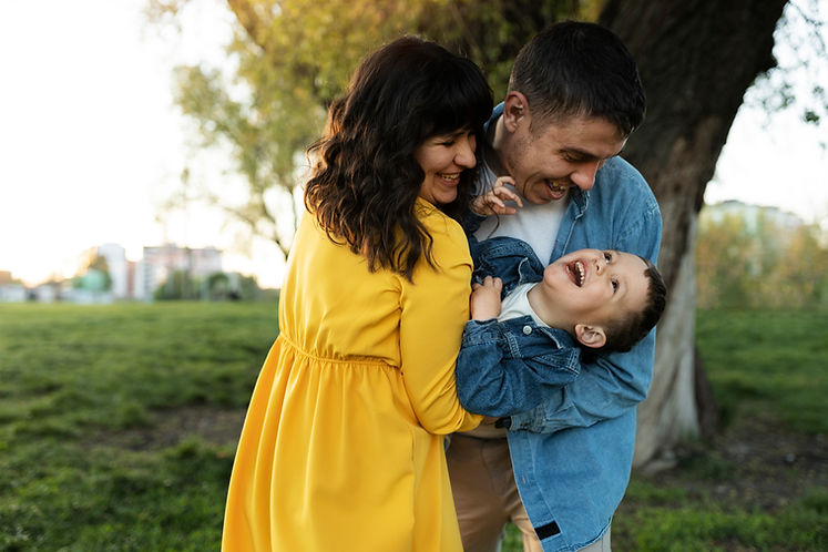 medium-shot-happy-parents-with-kid.jpg