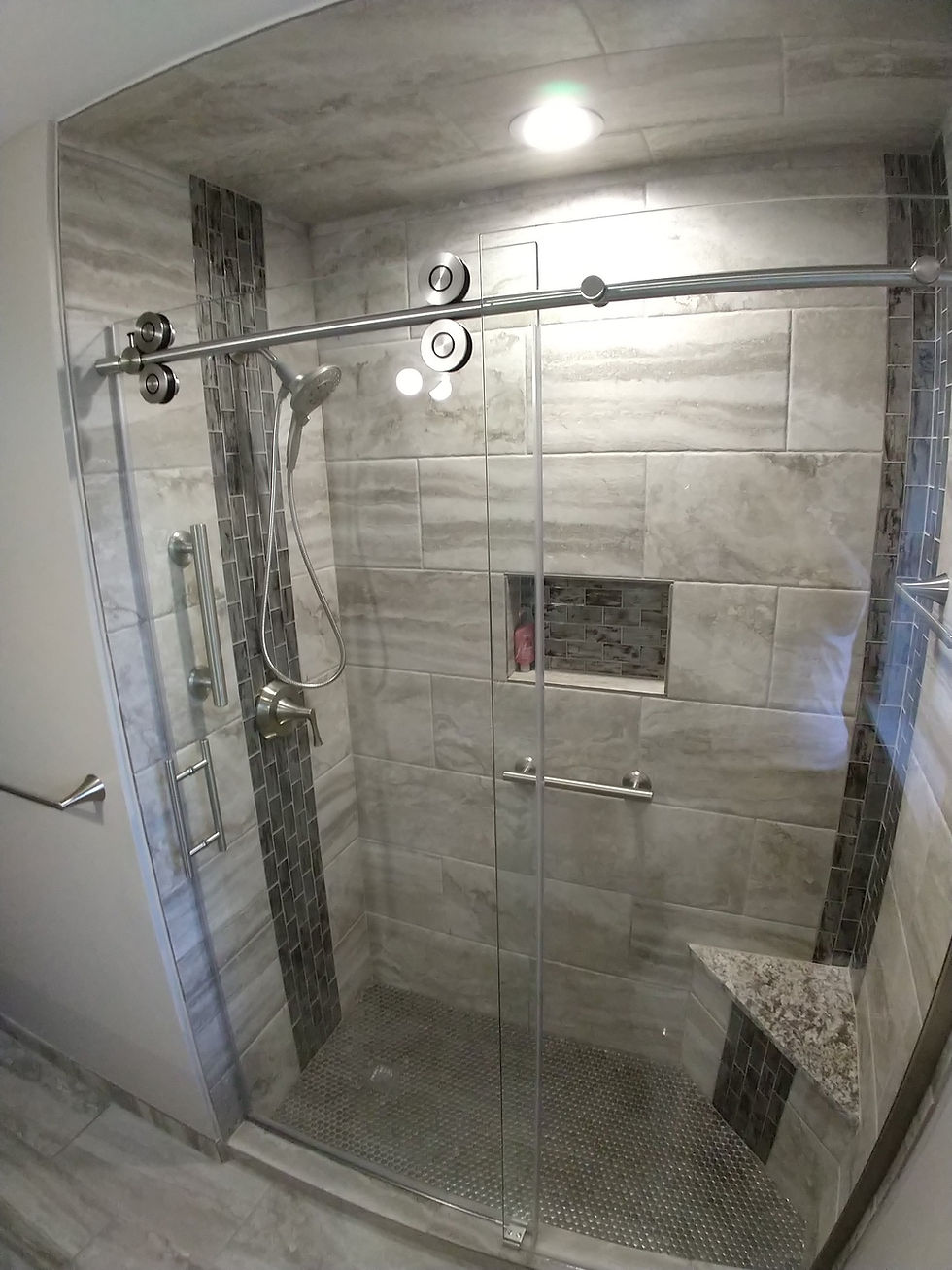 SCHIMMELS - Hall Bath