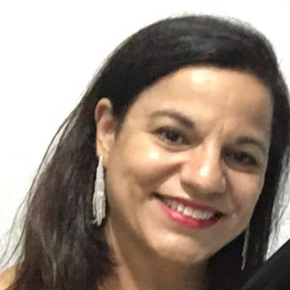 Cris Soares_edited.jpg