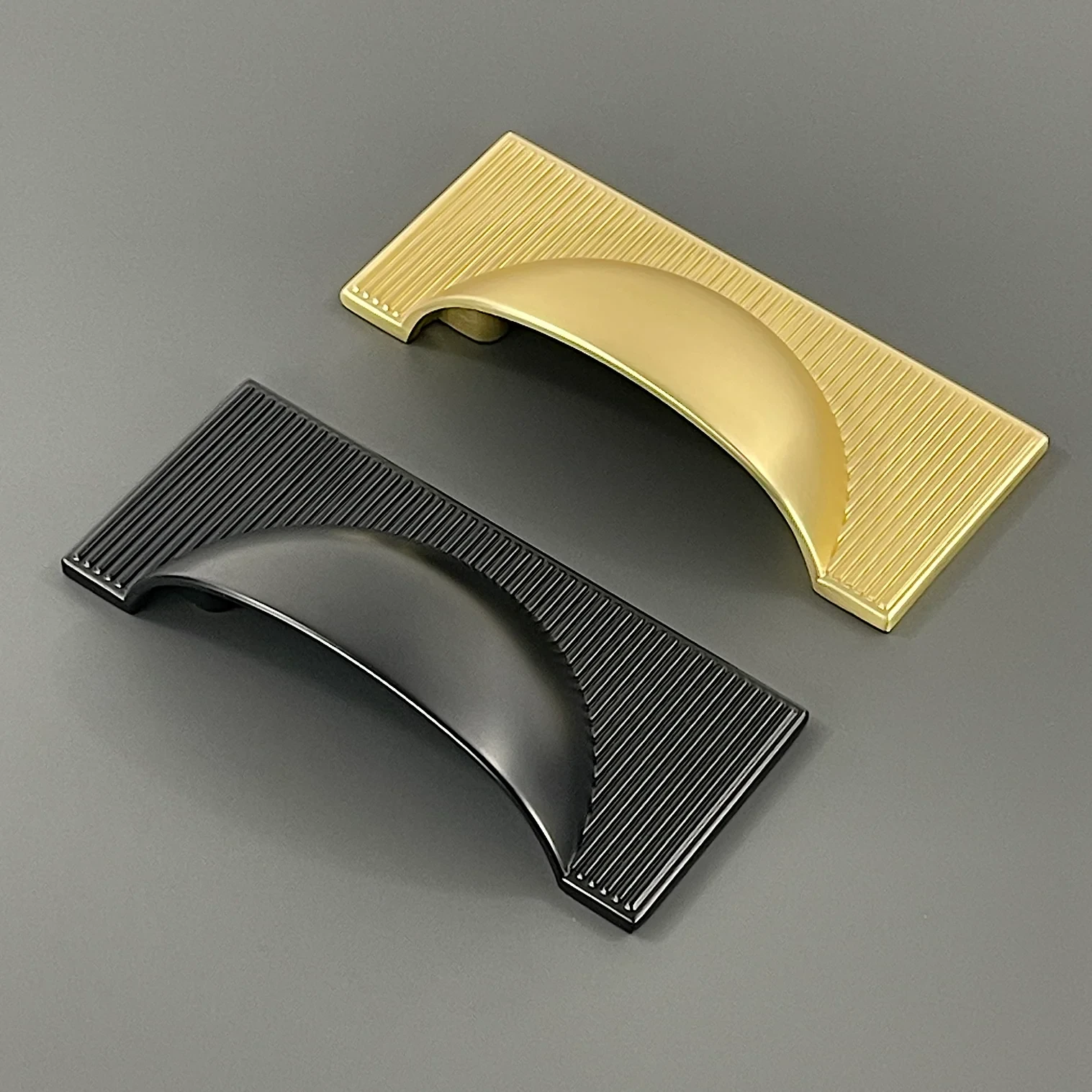 Cambridge - Ribbed cup handle