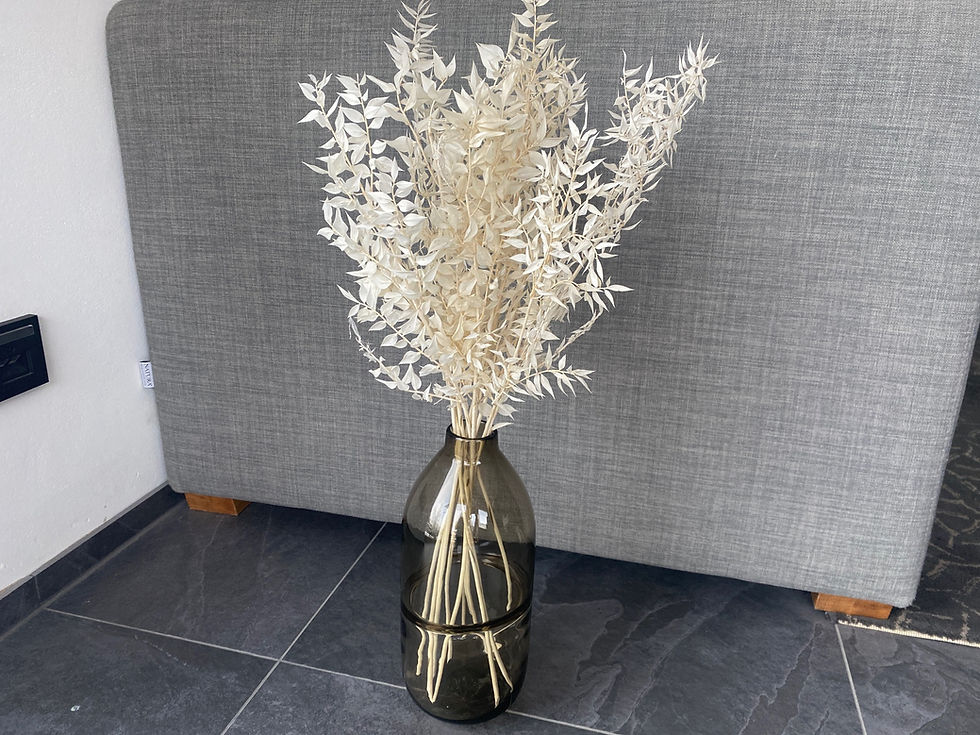 Miniaturbild: Bodenvase mit weißem Ruskus, Trockenblumendeko