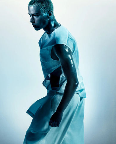 Cologne One Escentric Molecules Campaign | VFX & Beauty Retouching by B.ART VFX Studio