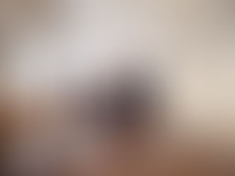 El concejal presidente del distrito de Barajas, Juan Antonio Peña Ochoa, posa para una foto en su despacho de la Junta Municipal