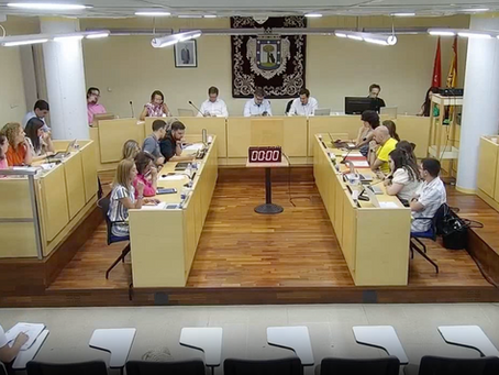 Las agrupaciones políticas se reunen en el pleno de la Junta Municipal de junio de 2026