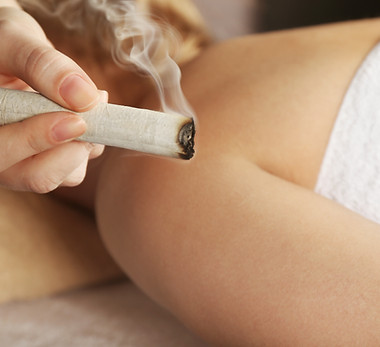 Moxibustion procedure at health center.jpg