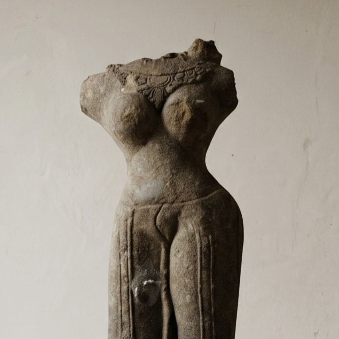 Miniature : SCULPTURAL FEMALE STONE TORSO | UNIQUE PIECE