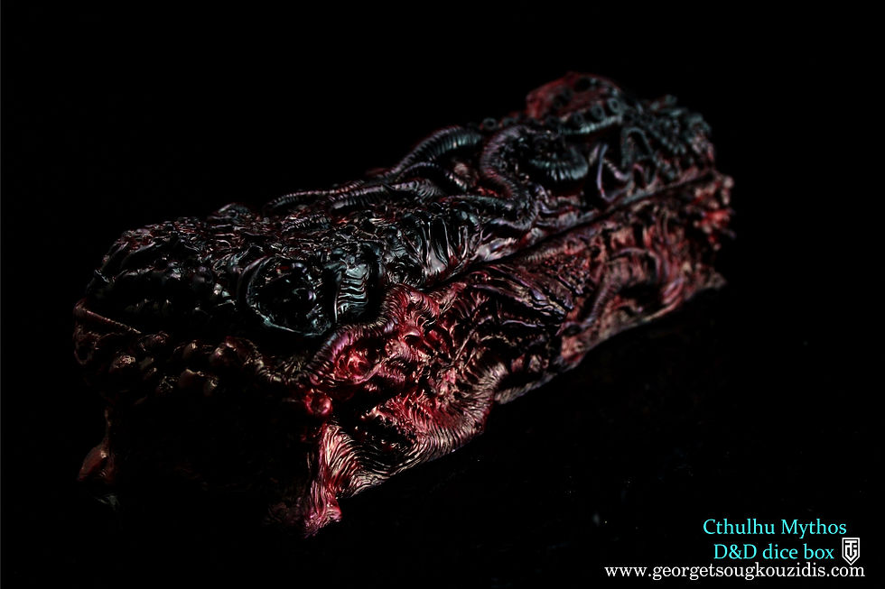 Thumbnail: Cthulhu Mythos D&D dice box Blood ver