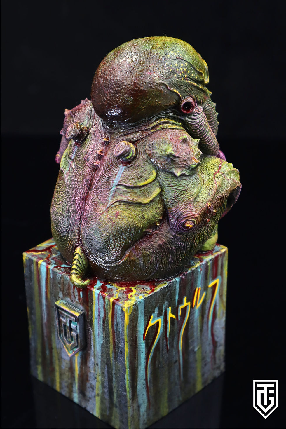 Thumbnail: Cthulhu The Great Old One mini Altar Limited ver.
