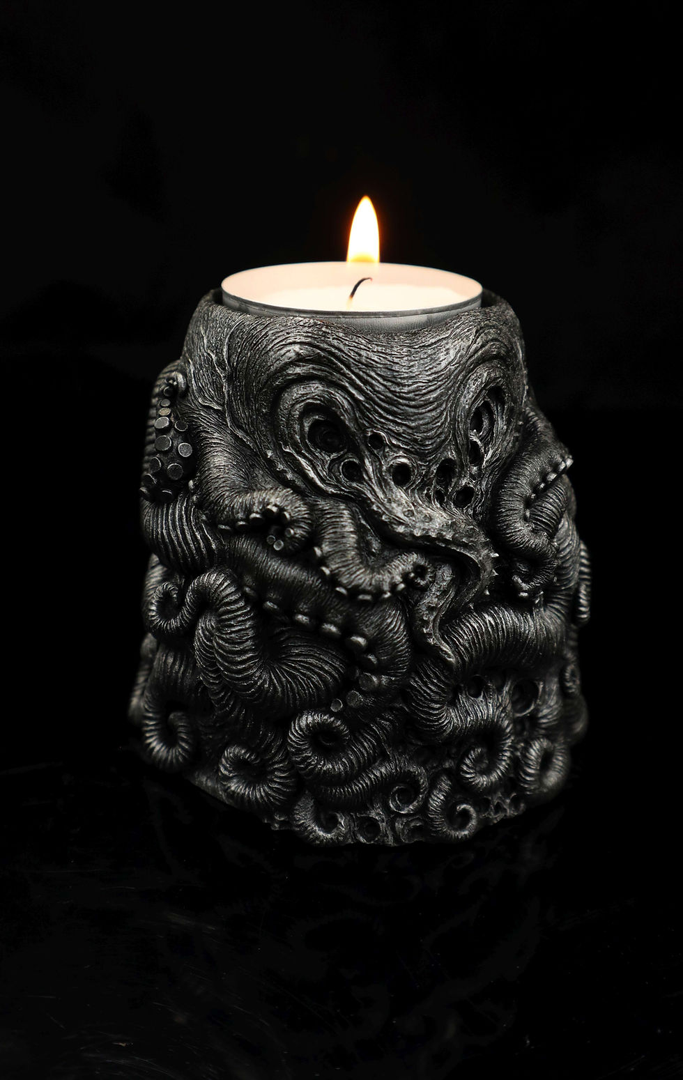 Thumbnail: Call of Cthulhu candle holder