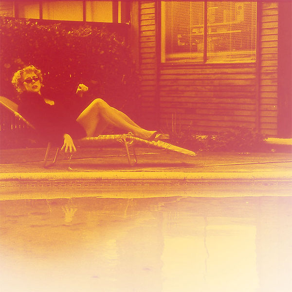 Lauren in orange 800px.jpg