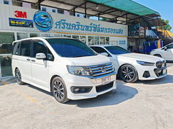 Toyota Alphard เลือกฟิล์มกันร้อนพรีเมียม เพิ่มความสบายภายในห้องโดยสาร