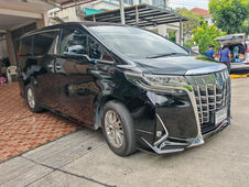 รถครอบครัวจอดหน้าบ้านกลางแดด
เลือกฟิล์มใสที่ช่วยลดความร้อน
ขับสบายตั้งแต่วันแรกหลังติดตั้ง