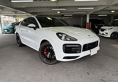 カイエンGTSクーペ リアセンターシート