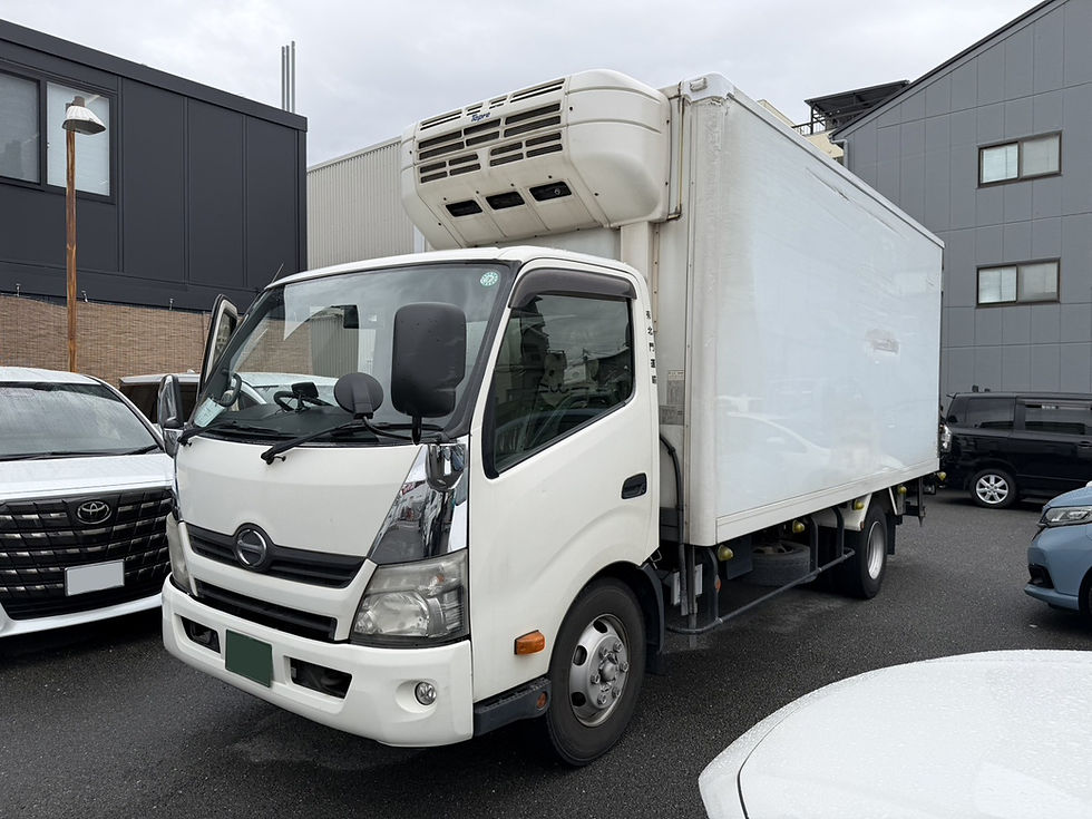 日野　デュトロ　ワイヤレスバックモニター取付