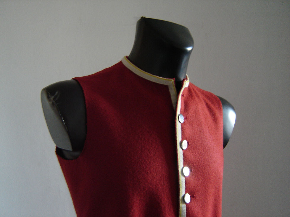 Miniatyrbild: Ärmlös väst med brittisk spets