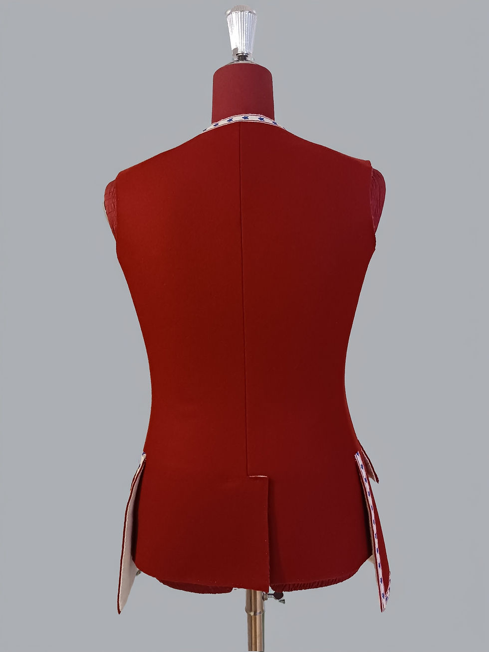 Miniatyrbild: Ärmlös väst med brittisk spets