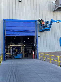 Instalación de Puerta Rápida en Leer Group