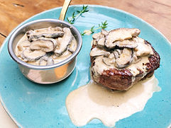 Medalhão_filé_mignon_cogumelos.jpg