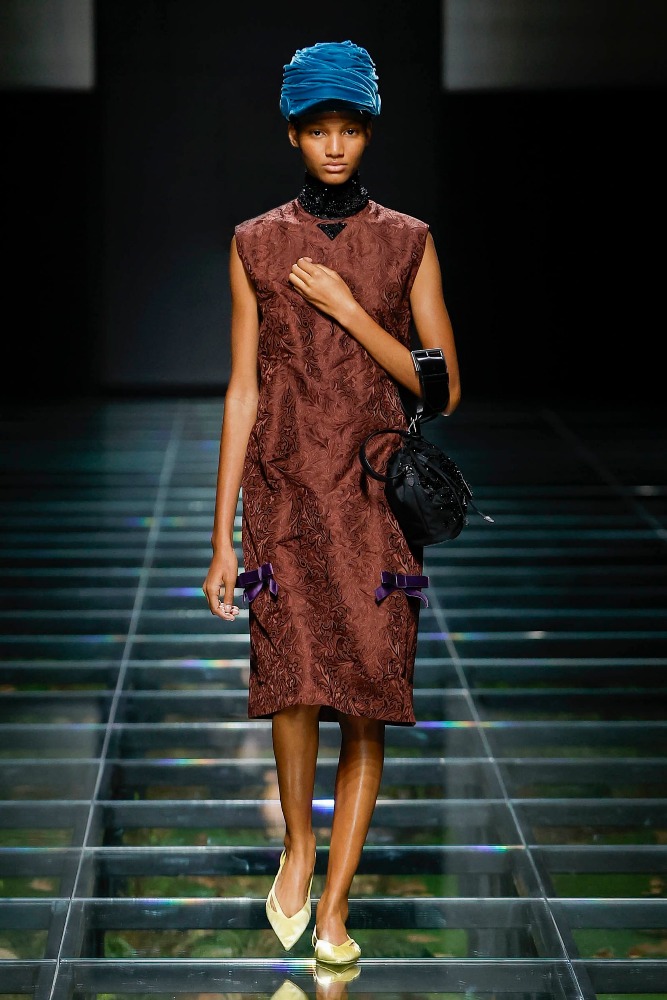 Echoes of Elegance: The Timeless Tale of the Fall/Winter 2024 Prada ...
