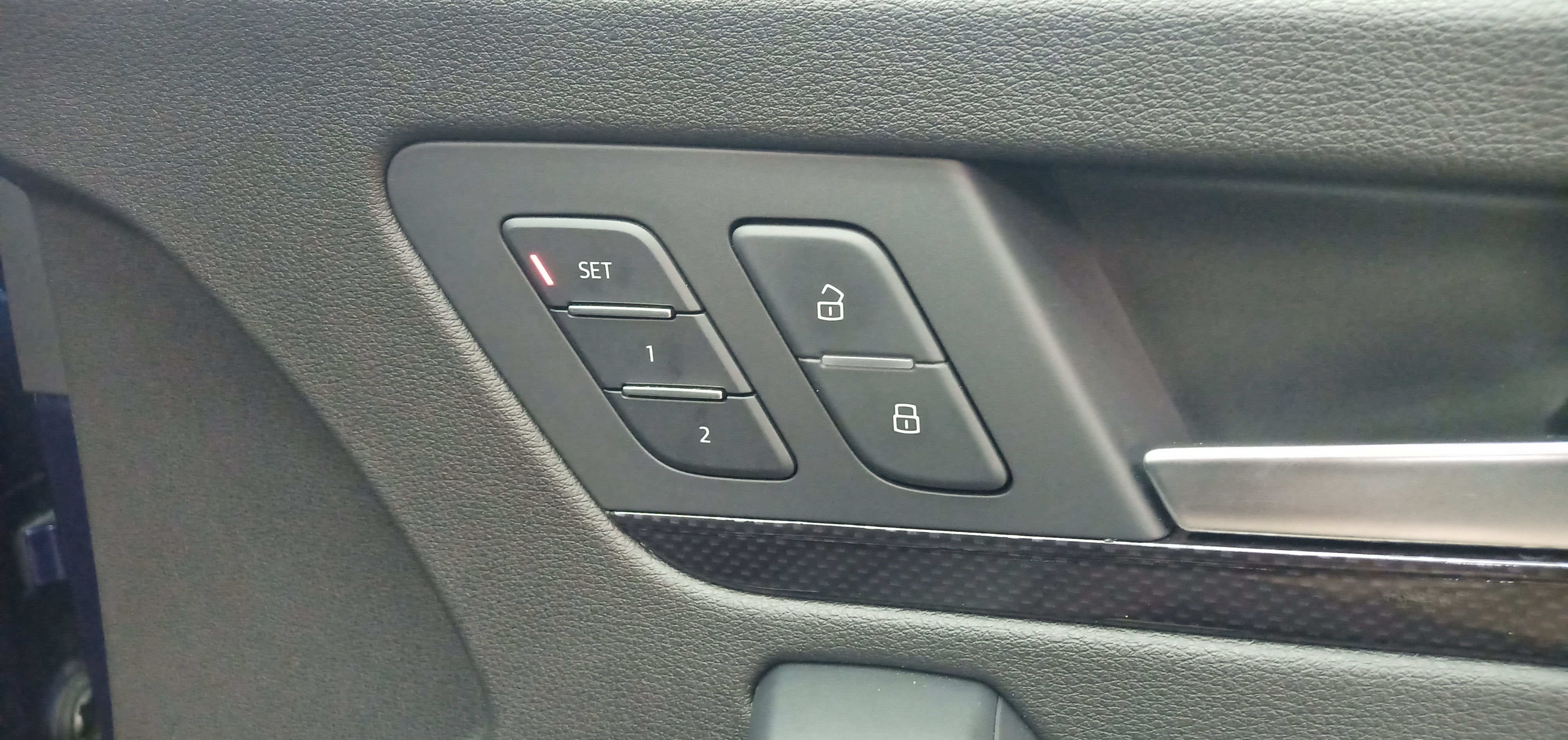 S/Q5 FY 2015+ - Driver Memory Seats