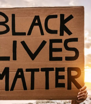 Le racisme systémique : quand la justice n’est pas la même pour tous