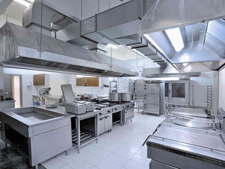 A Clean Commercial Kitchen in Montreal: The Key to Success