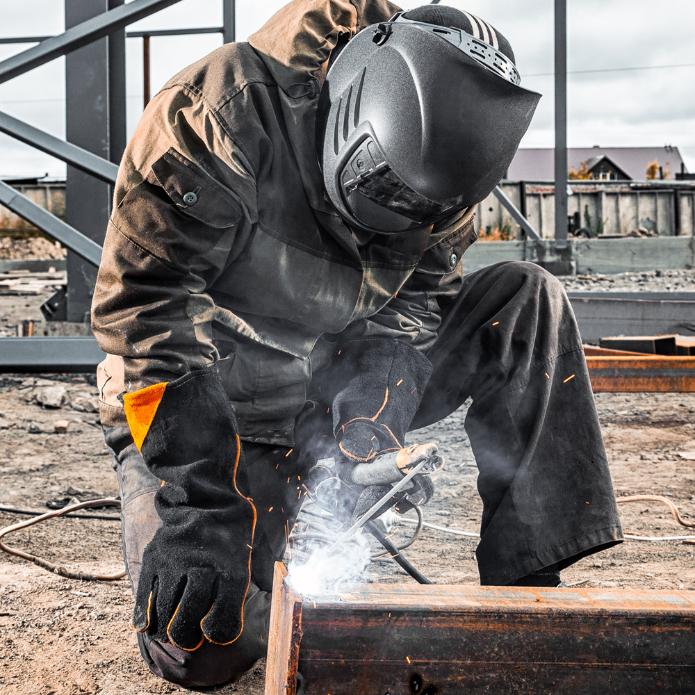 Beyond the Toe The Perks of Met Guards in Metatarsal Boots
