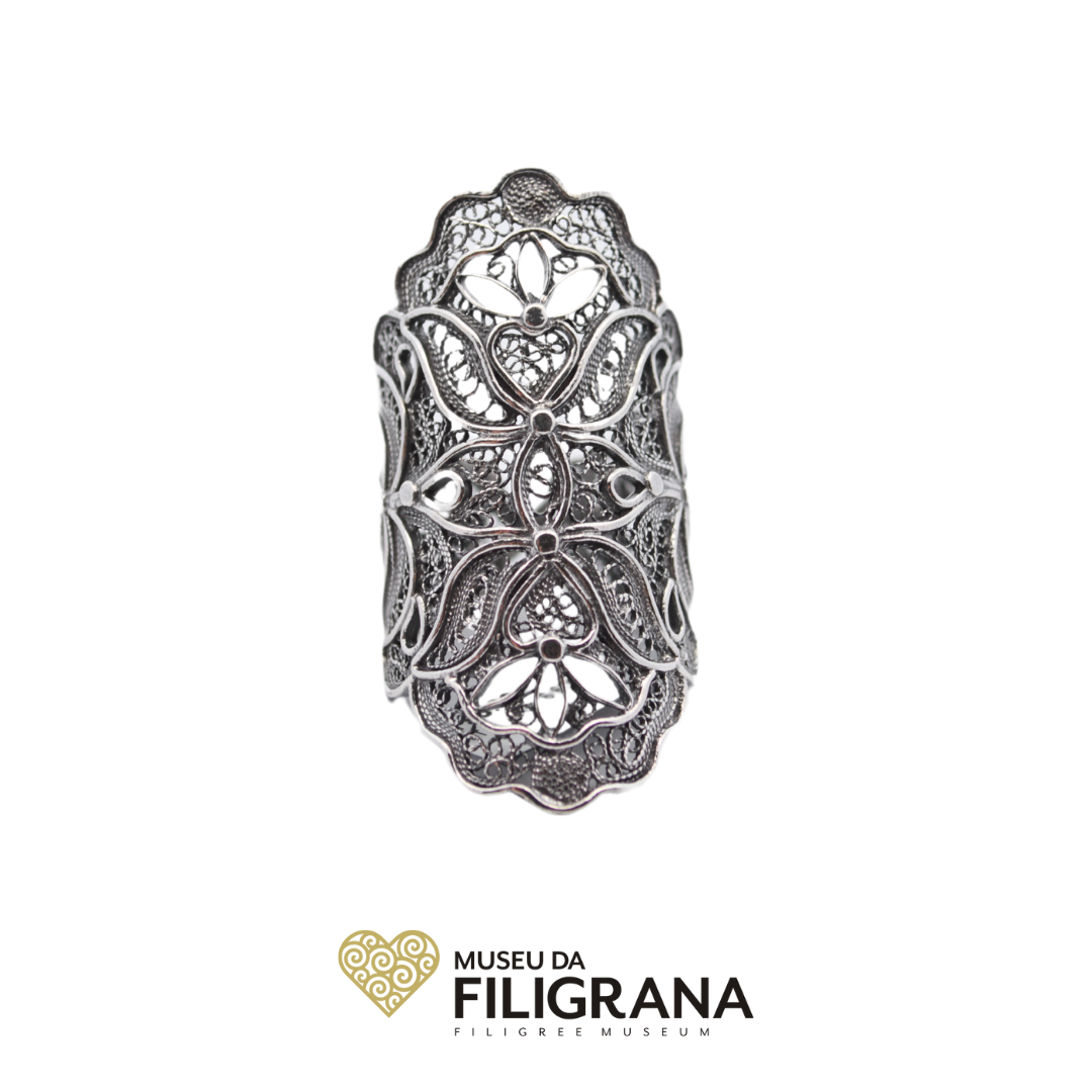 Anel com Pétalas em Prata