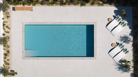 H31_Devon_III_OMAZE_EXMOUTH_DRONE_01_HighRes_FullBleed.jpg