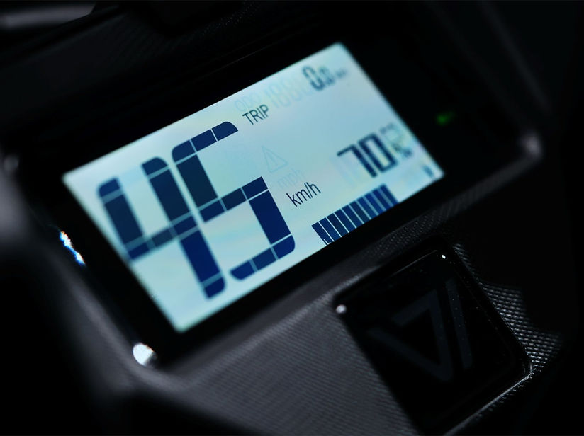 Scooter électrique VMOTO CITI équivalent 125 cc, vue compteur