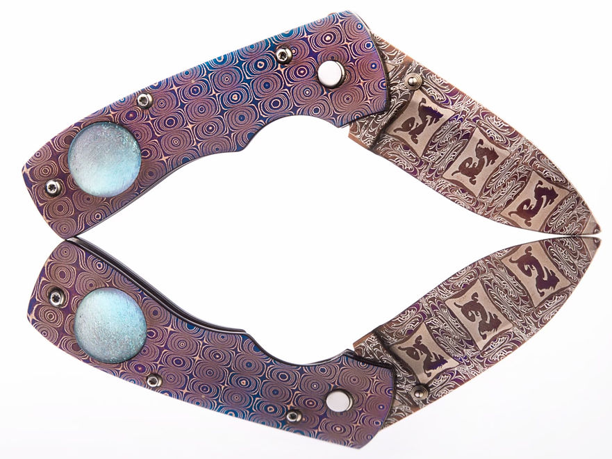Knife with engraved glass and special patterns