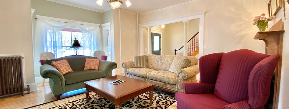 BArtlettlivingroom .JPG