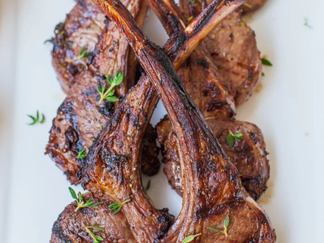 Grilled Lamb Chops w/ Yogurt Sauce