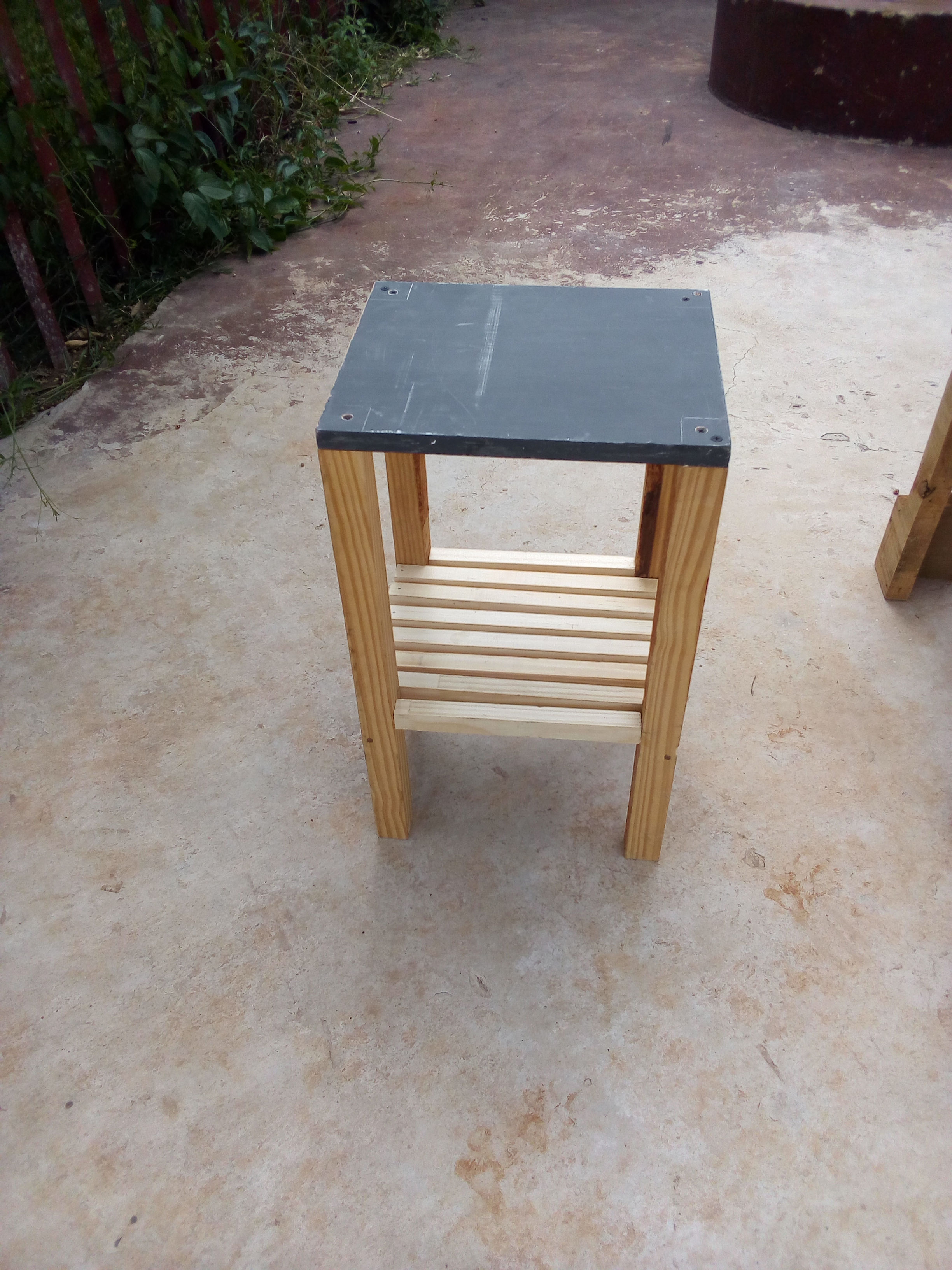 Bed side table