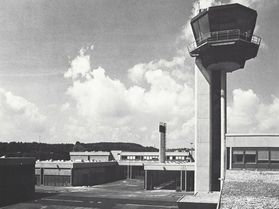 1975 Flughafen Zürich_edited.jpg