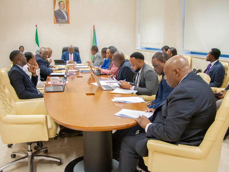 El Primer Ministro impulsa la adquisición de terrenos para empresas en la ciudad de La Paz.