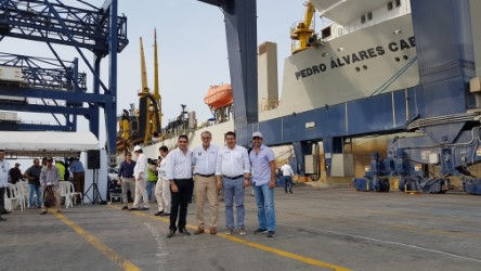 Gobernador Verano y alcalde Char firman contrato con MinTransporte para dragado del canal de acceso