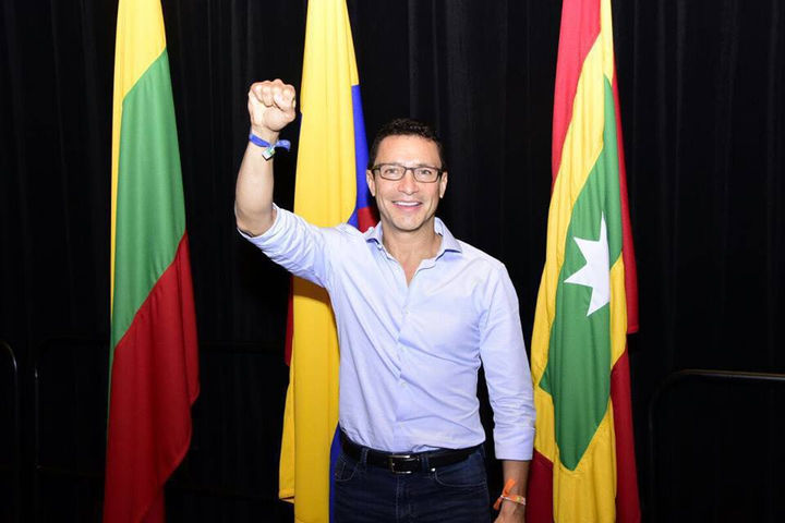 *Carlos Caicedo, listo para su primer debate presidencial en el Gran Foro Caribe*