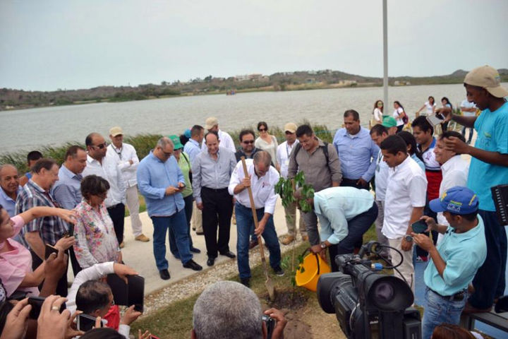 LAGO EL CISNE ES UN EJEMPLO DE RECUPERACIÓN A NIVEL MUNDIAL: VERANO