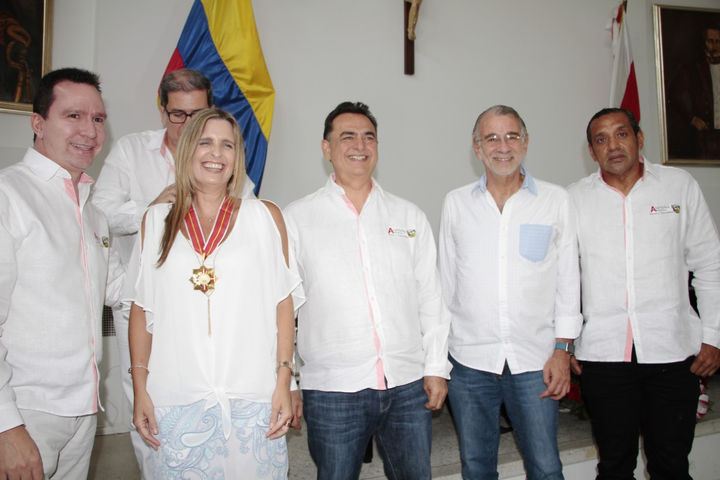 Gobernador presentó 8 proyectos para segundo período de la Asamblea