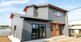 これからの2世帯の完成写真をWOEKSに掲載いたしました。　
2世帯ならではの生活の区画設計と一体空調を実現した住まいをご覧ください。