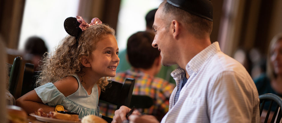 Free dining plan for the kiddos this summer!