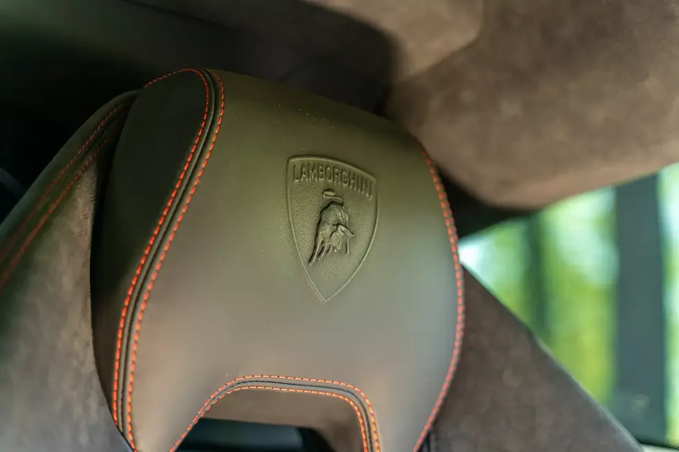 Миниатюра: Сидения Lamborghini Huracan Москва | illi – аренда премиум-авто