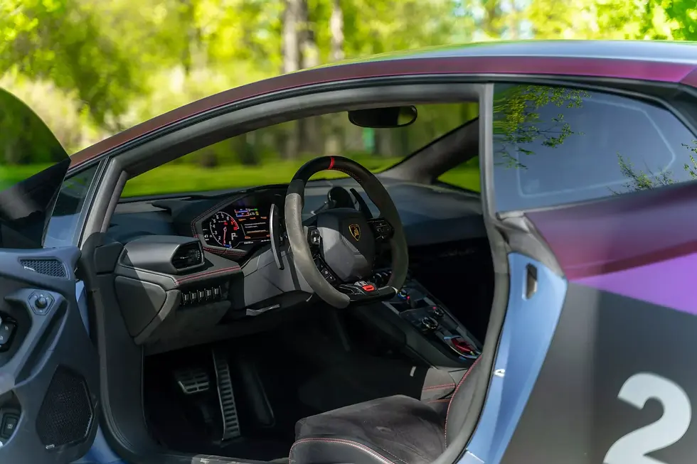 Миниатюра: Внутри Lamborghini Huracan, Москва | illi – аренда премиум-авто