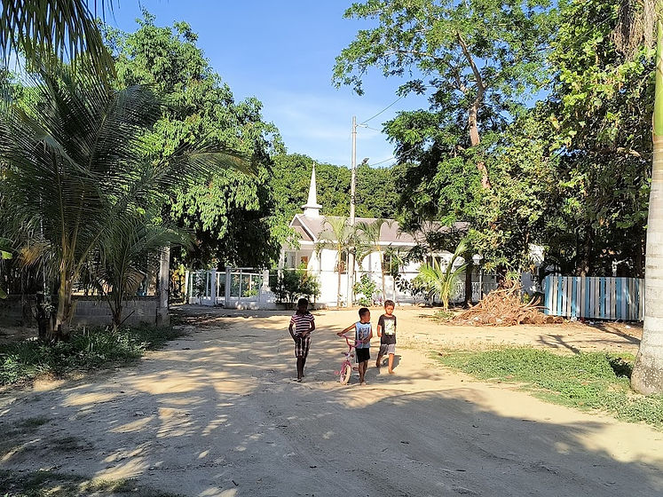 Crawfish Rock Community Center Rotan BICA Roatan