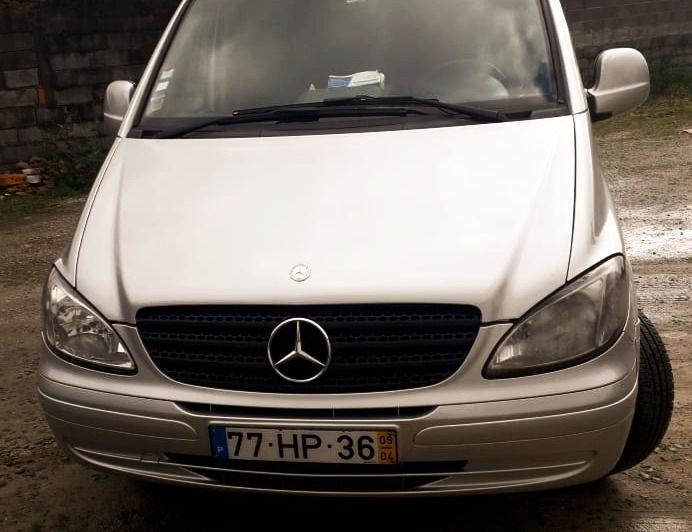 9 Lugares 
Ar condicionado 
Música ambiente
Cinto de segurança 
Bagageira 