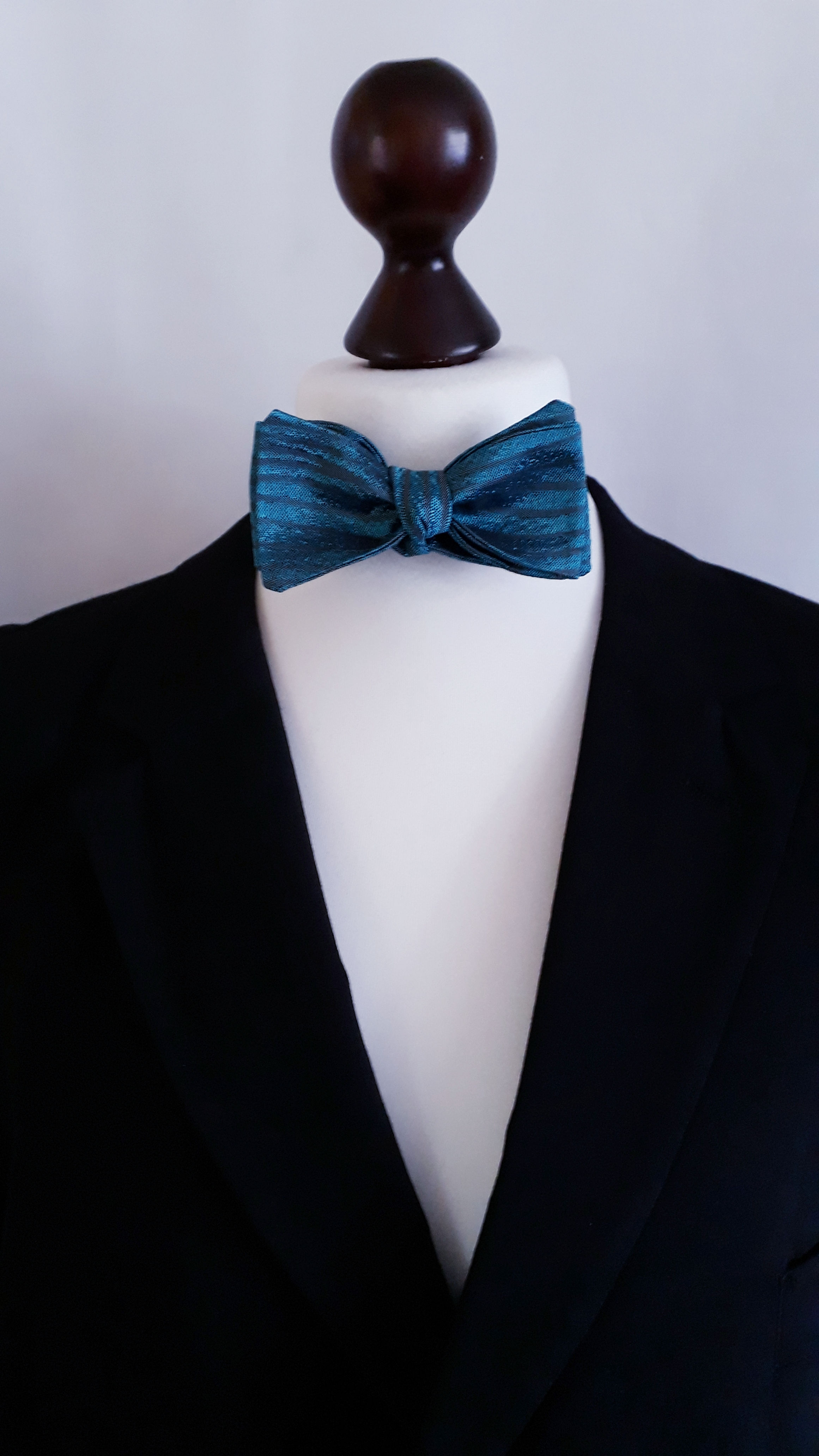 Teal Animal Print Self-Tie Bow Tie