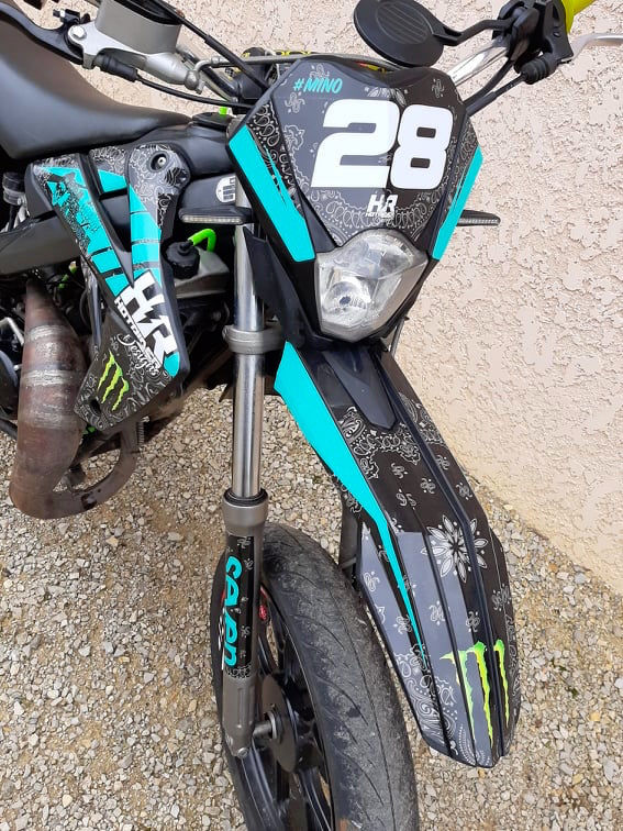 Miniature : Kit déco 100% perso  RIEJU MRT 50